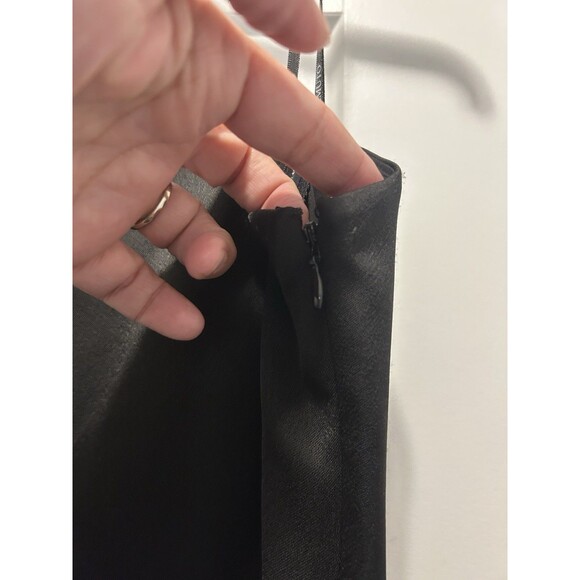 VINCE CAMUTO Women's Black Ruffled One-shoulder Satin Sheath Dress Size 10 Lined - Picture 9 of 9